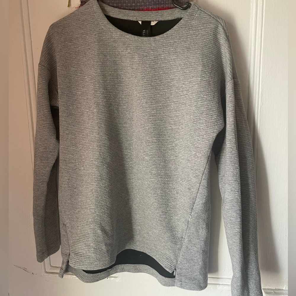Mondetta sweater top